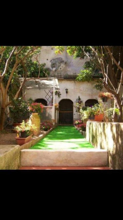 Villa Sofia E Sveva Con Giardino เนเปิลส์ ภายนอก รูปภาพ
