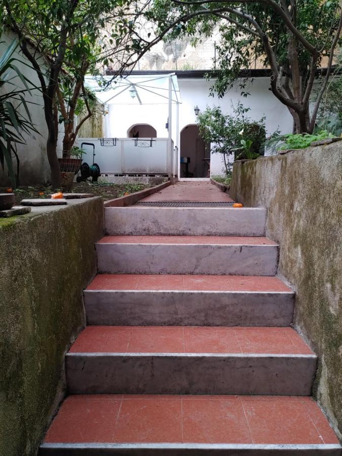 Villa Sofia E Sveva Con Giardino เนเปิลส์ ภายนอก รูปภาพ