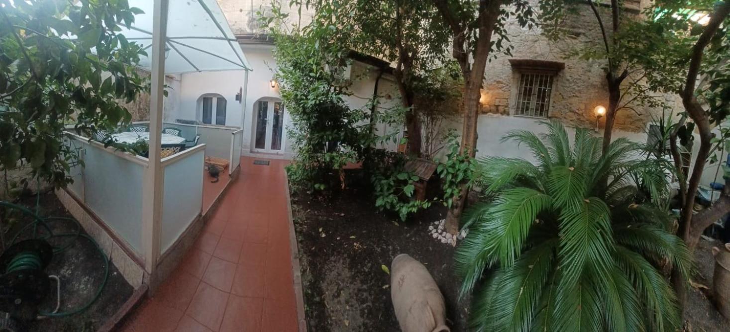 Villa Sofia E Sveva Con Giardino เนเปิลส์ ภายนอก รูปภาพ